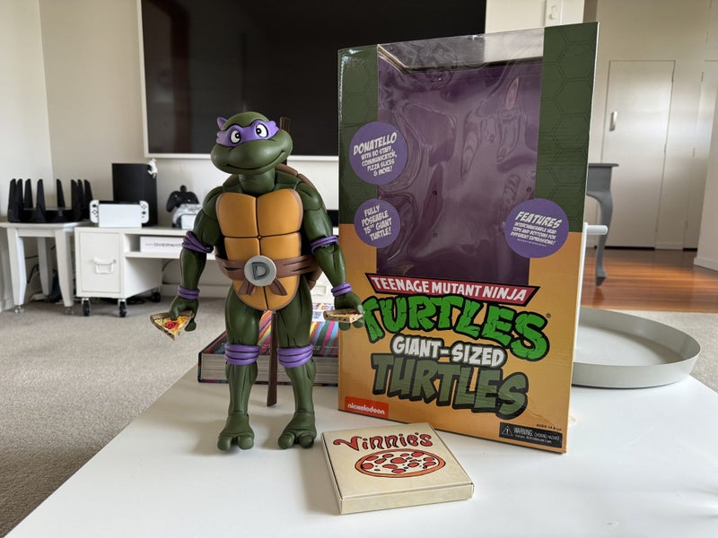 Teenage Mutant Ninja Turtles Donatello 15” - Neca Carousel 1