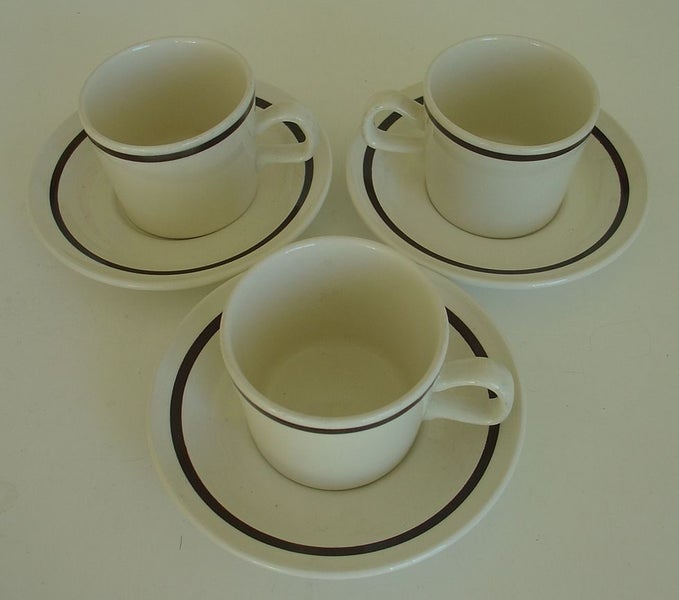 Crown Lynn Cups and Saucers x 3 Carousel 1