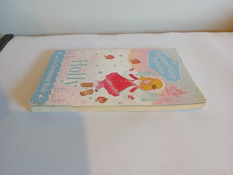 Fashion Fairy Princess: Holly and The Christmas Wish - Poppy Collins Carousel 1