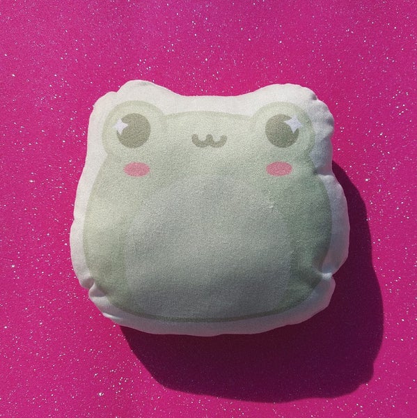 Froggy Loaf Plushie Carousel 1