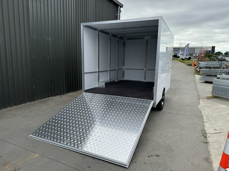 Enclosed Medium Enclosed Trailer Extra Wide64026881155329114