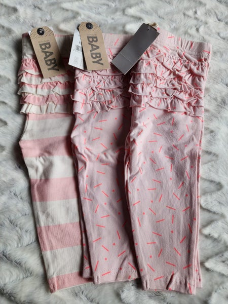 Brand new Cotton On Baby ruffle bum leggings size 12-18m Carousel 1