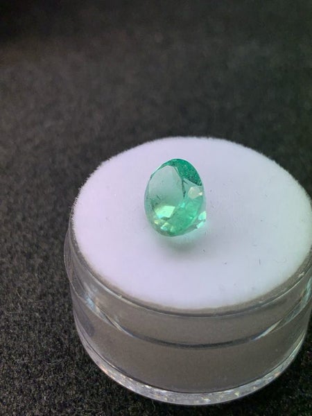Natural 2.53ct Colombian Emerald Carousel 2