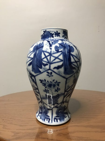 Authentic antique Chinese Kangxi Period vase Carousel 1