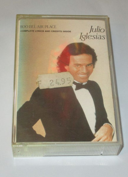 Julio Iglesias – 1100 Bel Air Place - Cassette Carousel 1