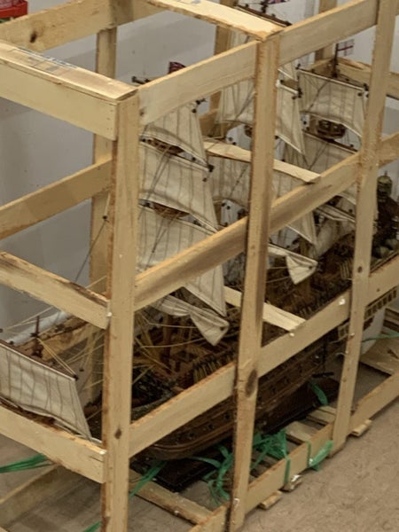 Sovereign of the Seas 1637 Model Ship Carousel 19
