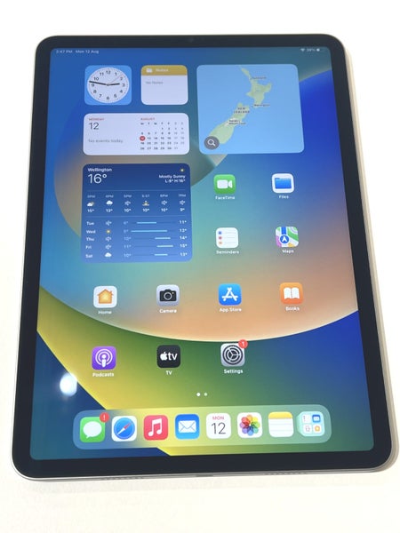 DT Deal! Like New iPad Pro 11" 2022 M2 WiFi 1TB - Space Grey (100% Battery) Carousel 2