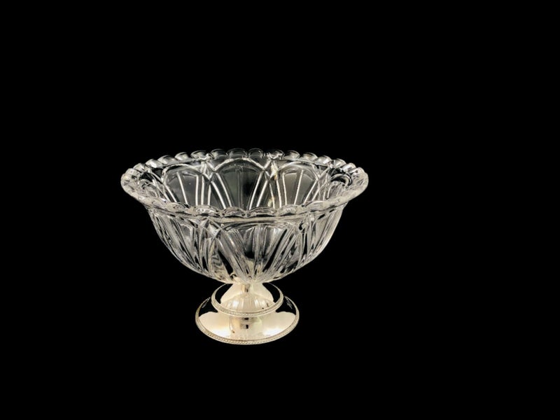 Stunning Pedestal Crystal Bowl (18541)62930697142273117