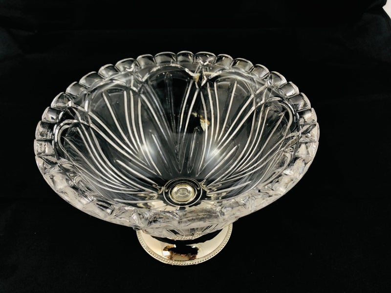 Stunning Pedestal Crystal Bowl (18541)62930697142273112