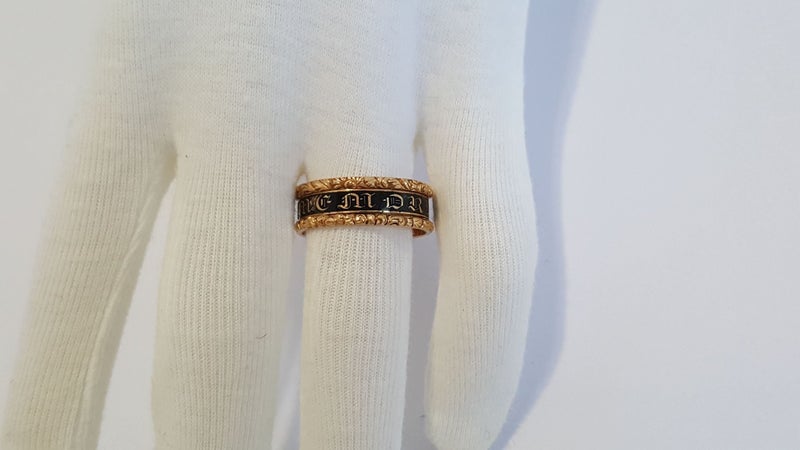 A Rare 18 CT Gold And Enamel William IV 1833 Memorial Ring Carousel 15