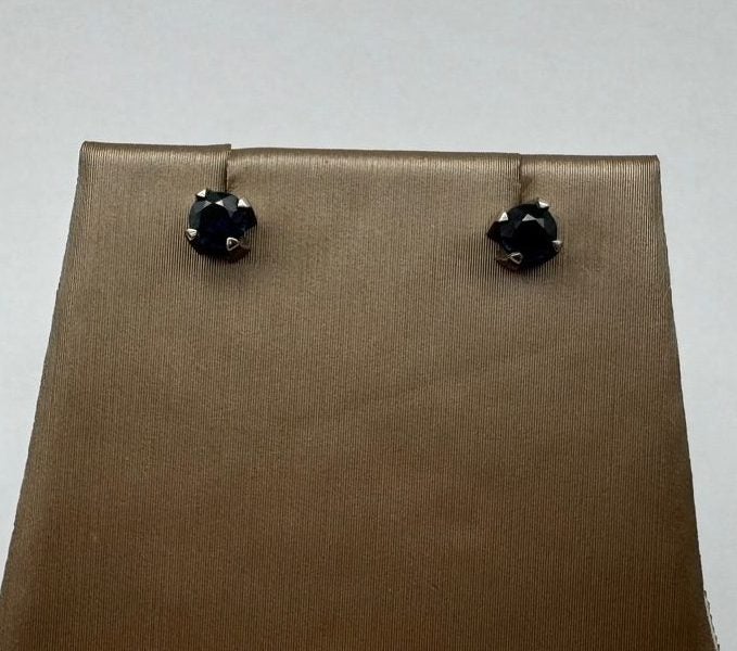 9ct White Gold Blue Sapphire Stud Earrings ~ $800! Carousel 1