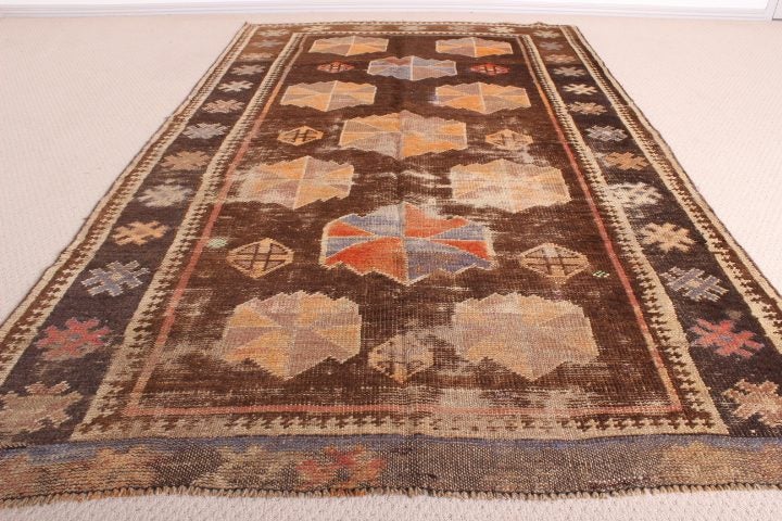 Persian Rug Vintage Carousel 1