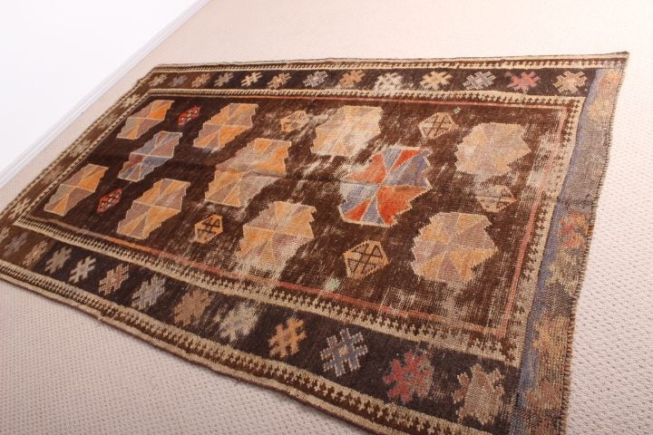 Persian Rug Vintage Carousel 2