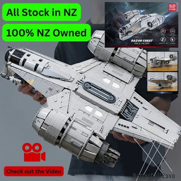 Razor Crest Starship - 5018 pieces - MouldKing: Space Carousel 1