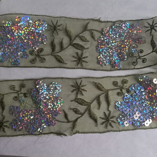 Sequin lace 5.5cm wide 4 meters Carousel 1