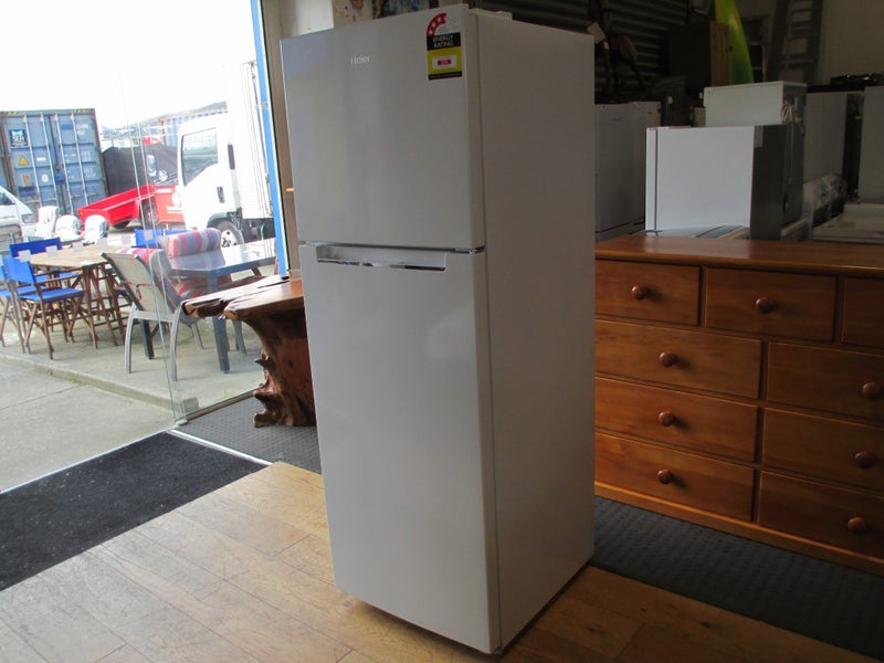 Haier 334L Top Mount Fridge Freezer - HRF360TW3 Carousel 2