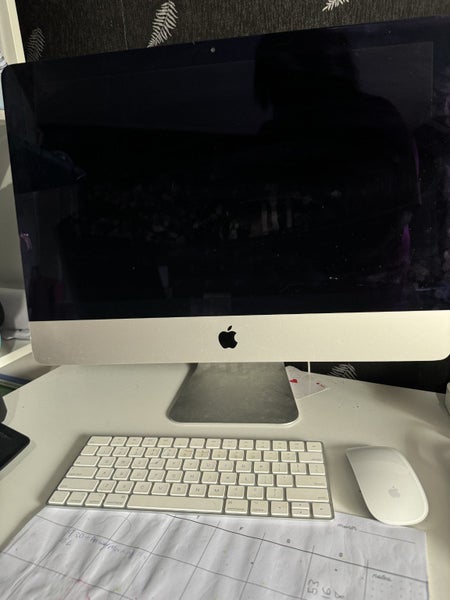 2017 21” Inch iMac Carousel 1