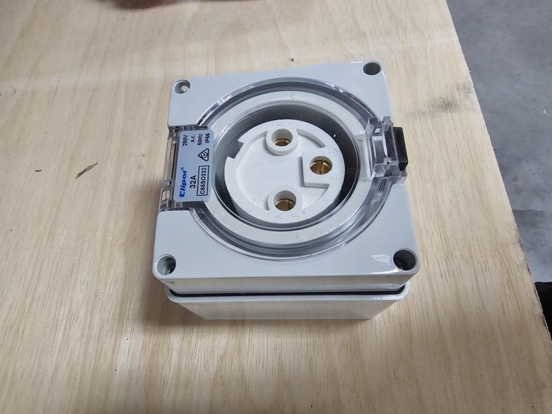 32A Socket Single Phase PDF Style Carousel 3