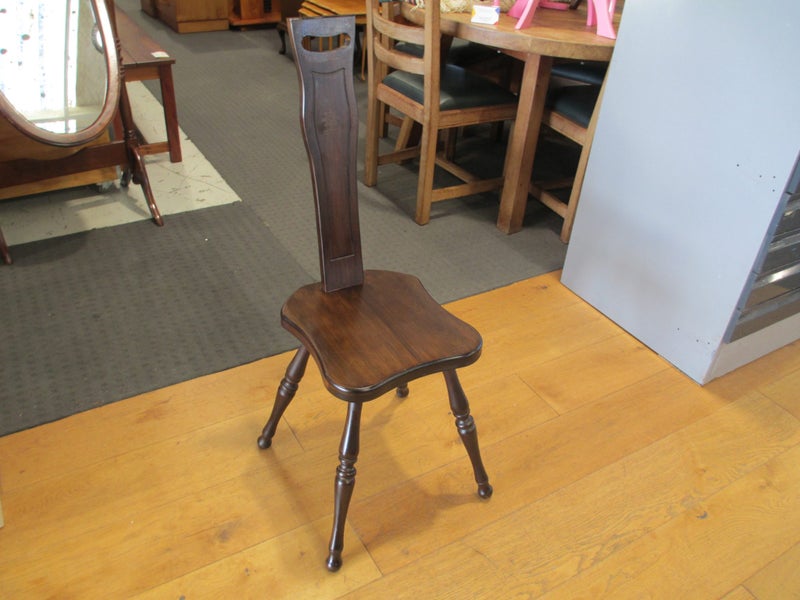 Ashford Spinning Stool Carousel 1