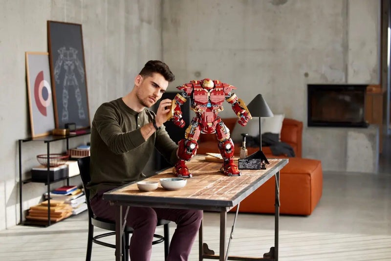 Lego SH Hulkbuster 76210 Carousel 5