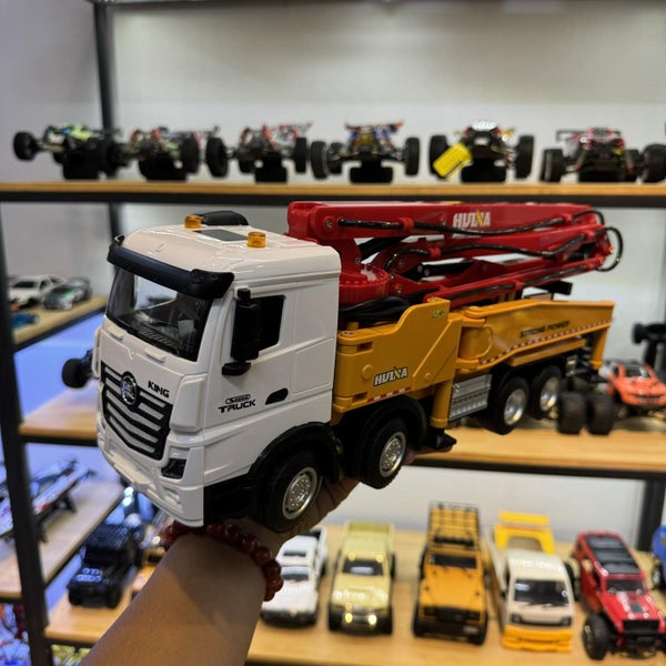 HUINA 1381 Cement Truck Model Car 1:18 Remote Control RC (Hui Na) (RED/YELLOW) Carousel 1