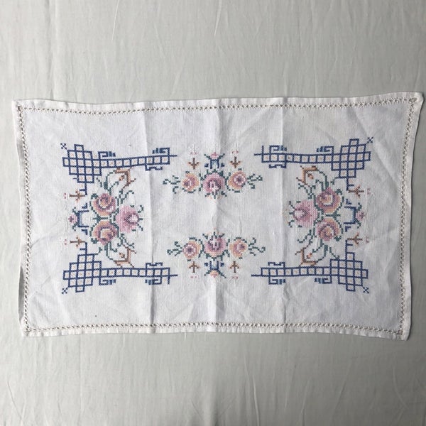 Vintage Hand Embroidered Cross Stitch Floral Doile Doily Placematt Carousel 1