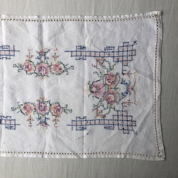 Vintage Hand Embroidered Cross Stitch Floral Doile Doily Placematt Carousel 2