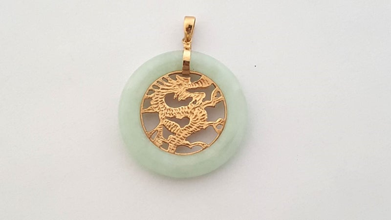Beautiful 9ct Gold Jade Dragon Pendant Carousel 1