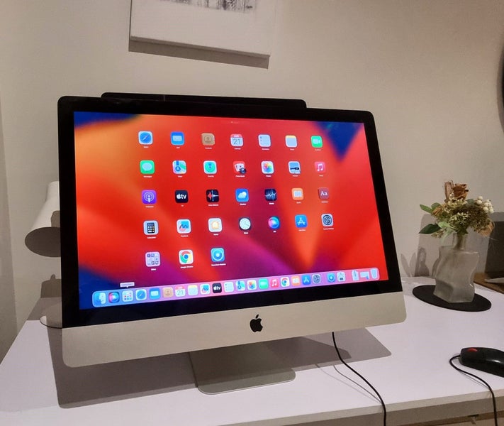 27'' iMac Custom-Spec macOS High Sierra Carousel 1