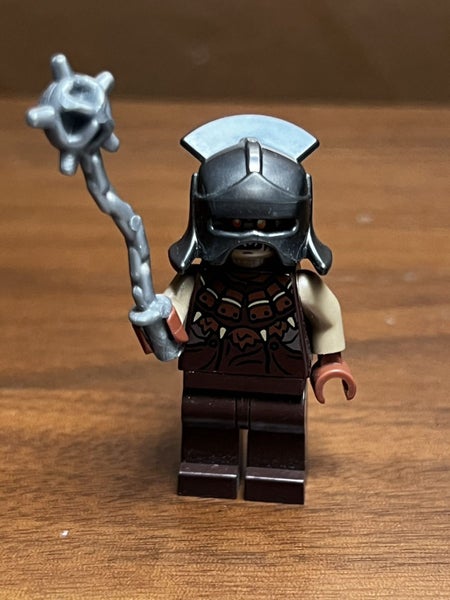 Lego Minifigure Lord of the Rings ~ LOR065 Mordor Orc with Helmet with Weapon Carousel 1