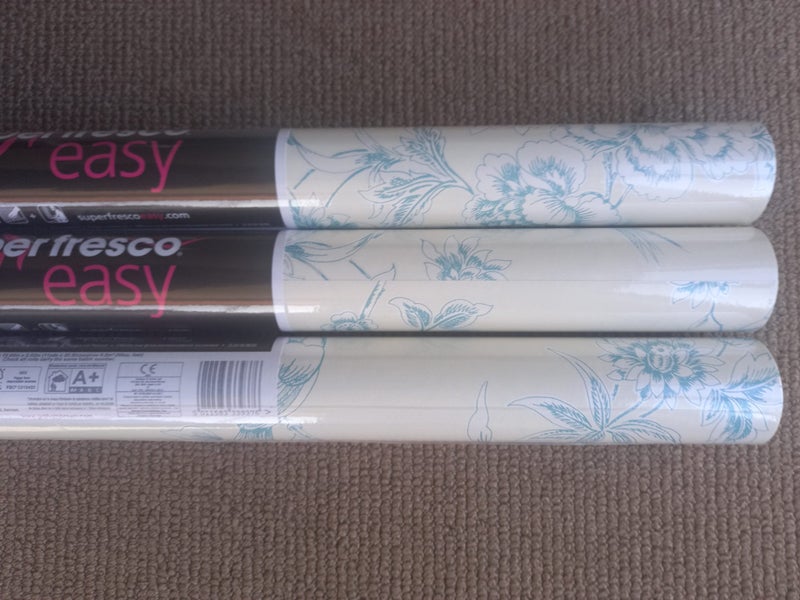 Wallpaper. Wild Flower - Soft Blue. 3 roll bundle Carousel 2