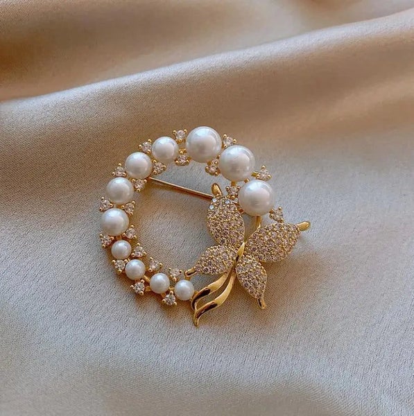 Korean Fashion Luxury Pearl Brooch For Women Office Party Accessory Carousel 2