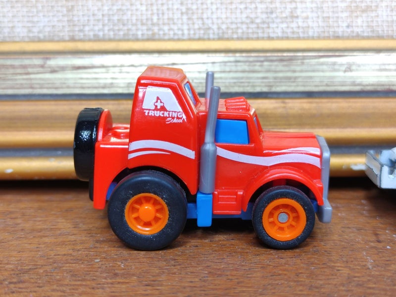 Mitsubishi FUSO, Scania Truck, Pull-back Slick Rig | Maisto, Majorette, Tomica Carousel 2