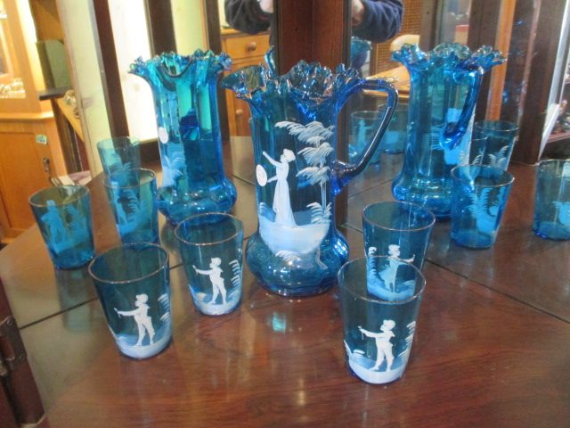 BLUE GLASS MARY GREGORY DRINKS SET. JUG + 4 GLASSES. HANDPAINTED Carousel 1