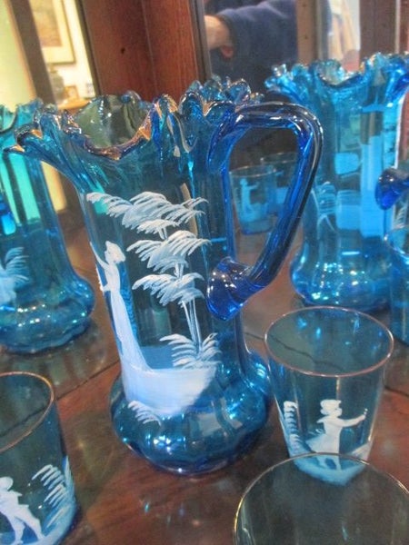 BLUE GLASS MARY GREGORY DRINKS SET. JUG + 4 GLASSES. HANDPAINTED Carousel 2