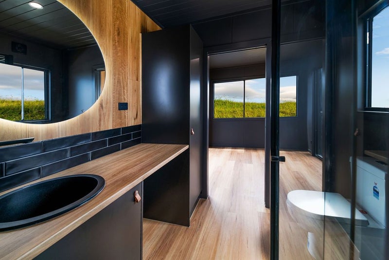 NEW 2 BEDROOM (40ft/12M) SOHO MODERN CONTAINER HOME Carousel 2