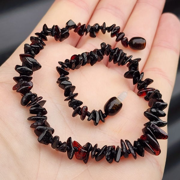 Amber Teething Necklace - Polished Cherry Chip Carousel 1