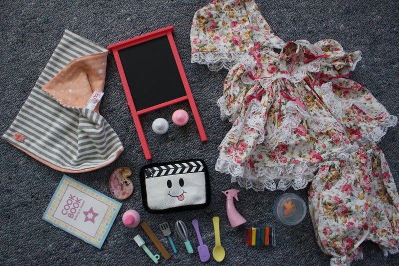 Our Generation and other bits (baking afternoon bulk lot) Carousel 1