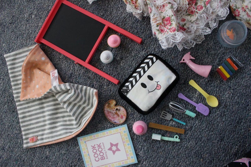 Our Generation and other bits (baking afternoon bulk lot) Carousel 2