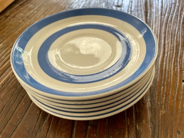 6 x T G Green Blue & White Saucers Carousel 2