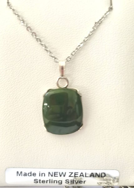 greenstone pendant setting in sterling silver with STG Chain Carousel 1