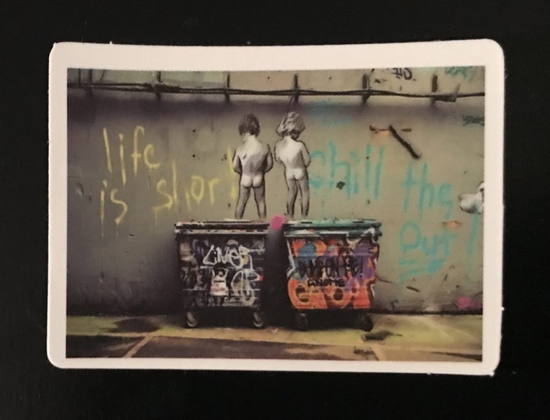 ** BANKSY ART ** 1 x Sticker - Boys Peeing on Wall (5cm) Carousel 1