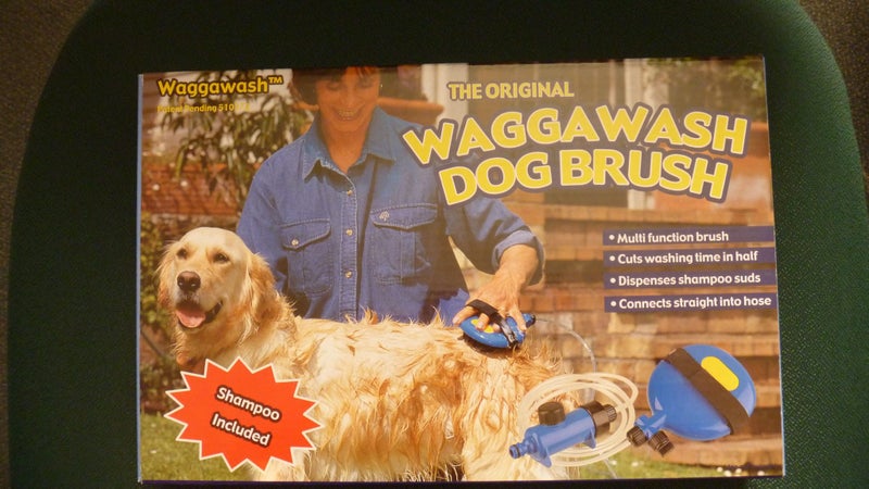 WAGGAWASH DOG BRUSH Carousel 1