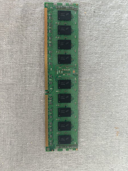 Server RAM: 2x HP 500202-06 Genuine 2GB (1x2GB) PC3-10600 Carousel 2