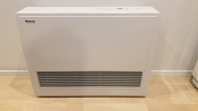 LPG RINNAI ENERGYSAVER 559FT FLUED LPG GAS HEATER AS NEW Carousel 1