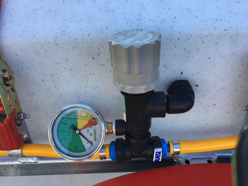 McKee - 400L 12V Spray Trailer with Regulator62863858843778112
