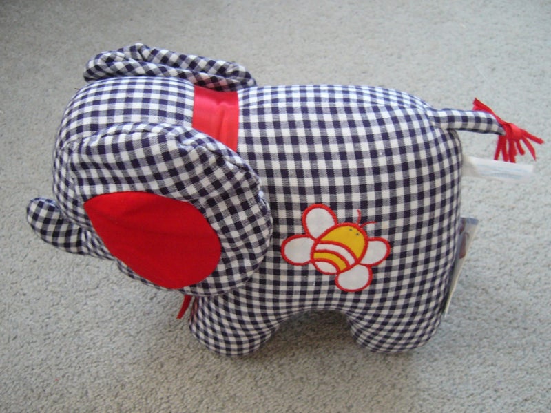 GEORGEOUS ELEPHANT - by kate finn of Australia Carousel 4