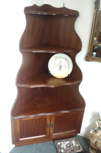 MAHOGANY CORNER WHATNOT Carousel 1