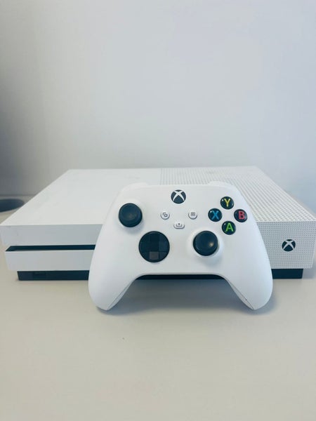Xbox One S 1TB Carousel 3