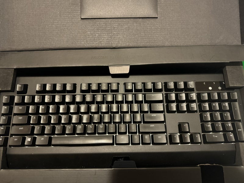Razer Razer Blackwidow Chroma V2 - Orange Switch (Tactile and Silent) Carousel 2